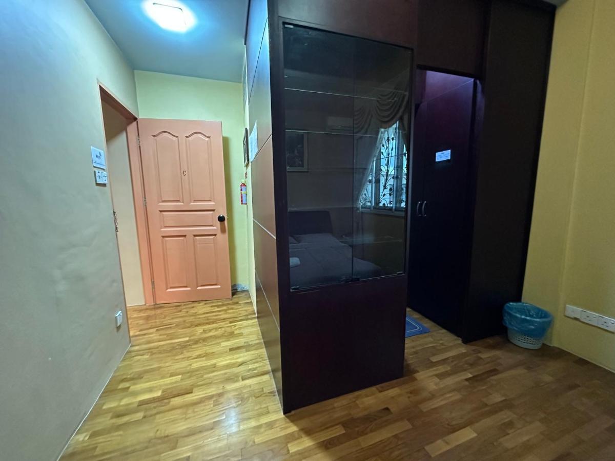 Seladah Stay Kuching Ngoại thất bức ảnh