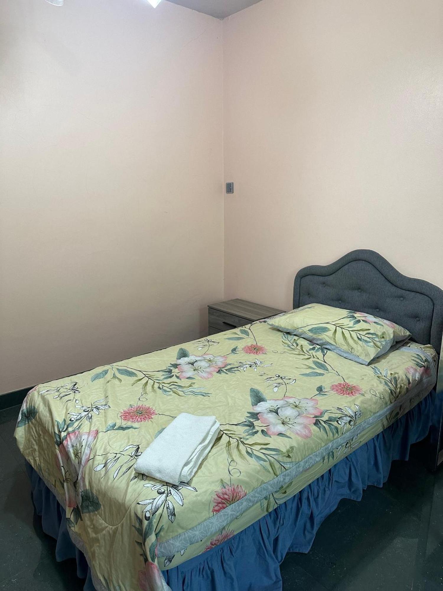 Seladah Stay Kuching Ngoại thất bức ảnh