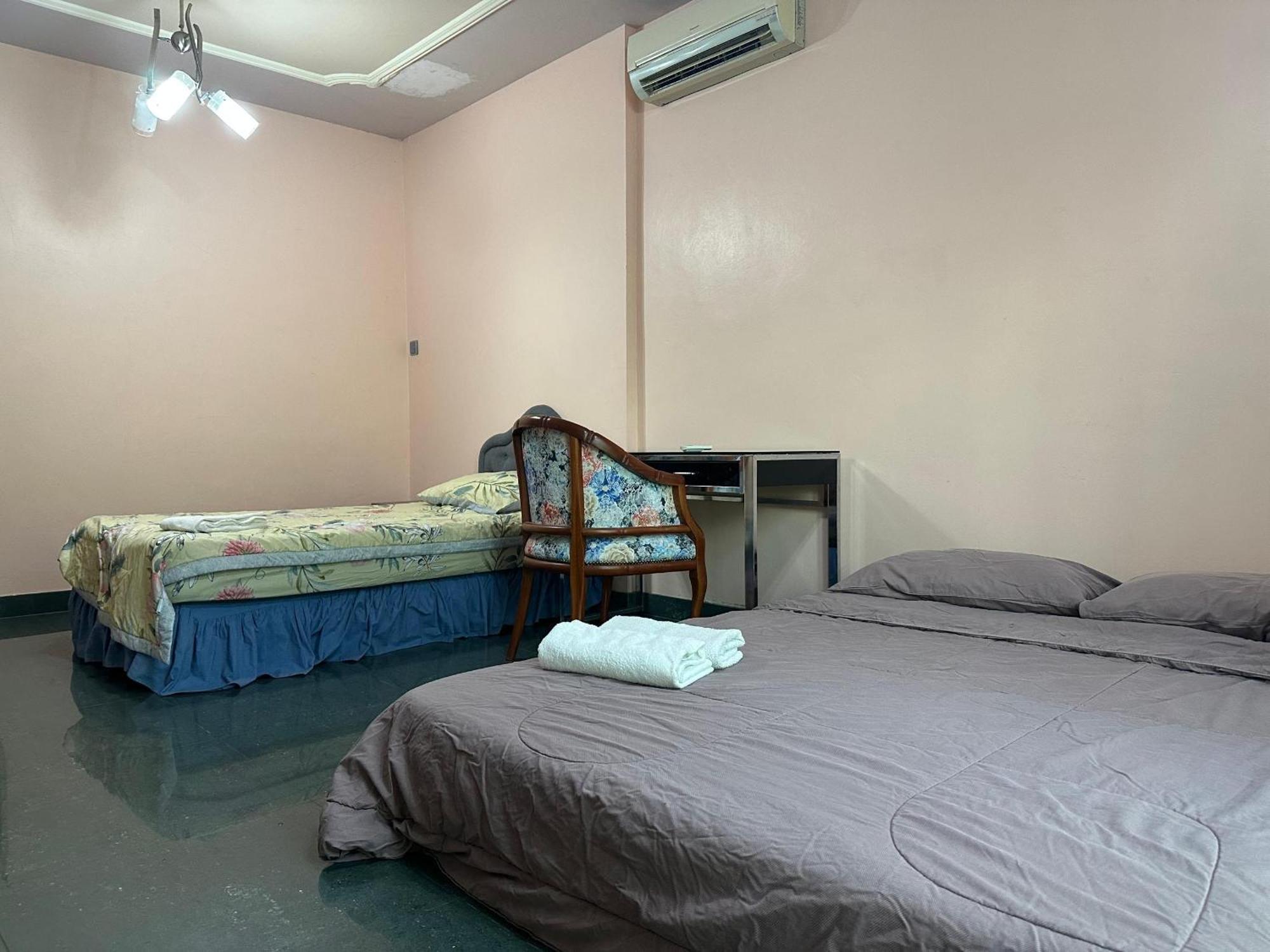 Seladah Stay Kuching Ngoại thất bức ảnh